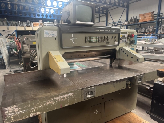 Polar 92 EMC Mon 5932  Guillotines 5611595